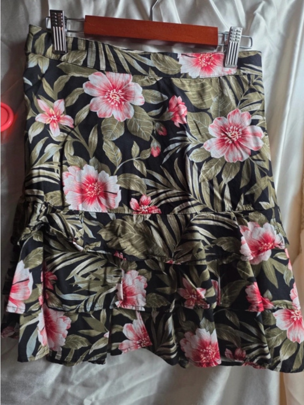 American Eagle Outfitters set-Mini ruffle floral Skirt and top size L - Picture 4 of 7